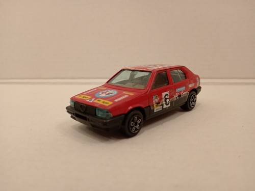Bburago alfa romeo 33 - 1:43,