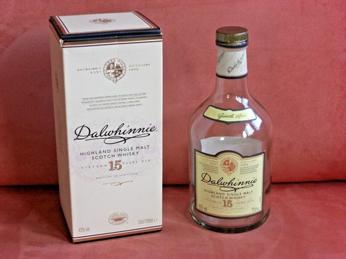 Leere whisky flasche - whisky,