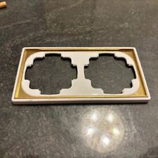 Gira Trias 2 fach Rahmen Reinweiß mit Goldkante