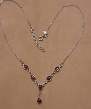 Collier mit Granat in
