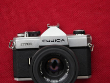 FUJICA ST 701 analoge Spiegelreflexkamera mit FUJINON EBC 1:1.8/55 
