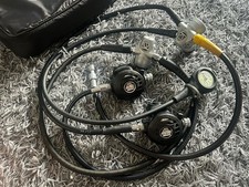 Apeks 200 Atemregler (2x 1. Stufe, 2x 2. Stufe) und Finimeter