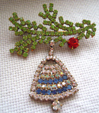 Strass Brosche --- Weihnachten- Zweig  mit Glocke -  W 144   Gablonz/Böhmen