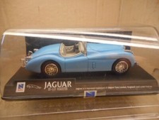 Modellauto New Ray Jaguar XK 120 Roadster hellblau Kunststoffbox 1:43 mit OVP