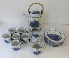 Teeservice, Kanne, Tassen und