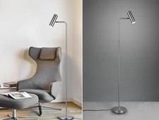 Minimalistische Stehlampen schwenkbar zum Lesen fürs Wohnzimmer hinter Couch