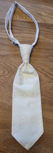 Digel edles plastron - digel, muster