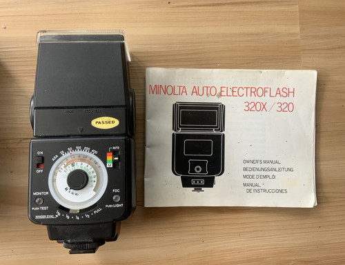 Minolta auto electroflash 320x - minolta,