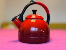 Le Creuset "Drop" Pfeifkessel Flötenkessel Wasserkocher stark gebraucht