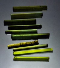 10 Grüne Turmalinstäbe 14-18mm , Gesamtgewicht 7,85 Ct,