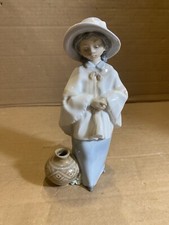 Lladro Peasant Girl With Vase