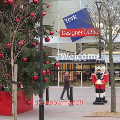 Foto york designer outlet - designer,