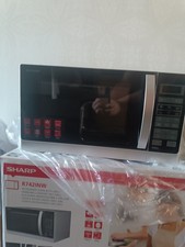 Sharp R742INW 2-in-1