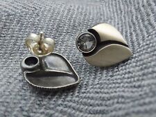 Silberne Finnfeelings Ohrringe mit Bergkristalle ,von Karl Laine