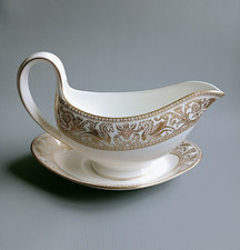 Wedgwood Gold Florentiner W4219 Gold Sauciere & Unterteller Drachen