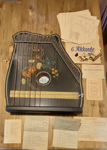Alte holz zitter tisch - alte, harfe
