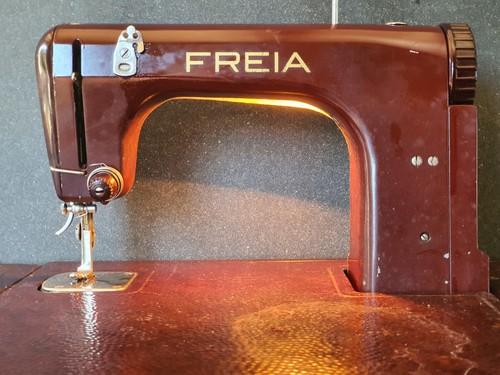 Freia koffernähmaschine - freia,