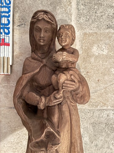 Handgeschnitzte holzfigur - handgeschnitzte,