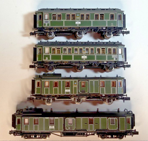 Minitrix personenwagen set - 4,