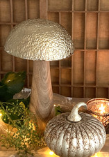 Großer Pilz Fliegenpilz Mango Holz Mangoholz Alu Kappe Gold, 26 cm, Ø 14 cm, XXL