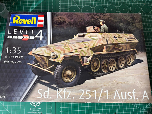 Revell level kfz - level, 251/1