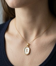 Edle Goldene Halskette mit