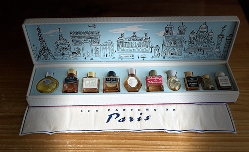 Les parfums paris etui - de, mit