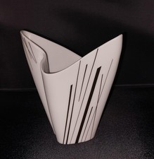 Rosenthal Vase Faltenvase Entwurf Hans Stangl - Stil der 1950er Jahre-ohne Chips