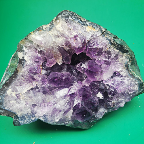 Amethyst druse geode - druse/geode, auf