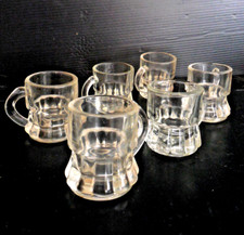 Kleine Schnapsgläser m. Henkel D-3.5cm, H-5cm; Inhalt 20ml