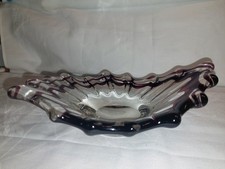 Glas Schale 0,6 kg  dunkelviolett  20cm lang 6 h- 14 breit vielleicht Murano