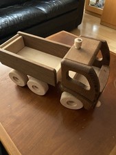 GOKI  Kipplaster aus Holz,Holz Spielzeug, Kipper aus Holz,