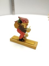 Emil Helbig Holzfigur Zwerg