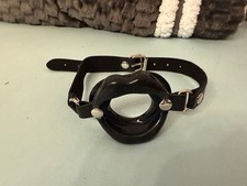 BDSM Mund-Fixierung Mund offen