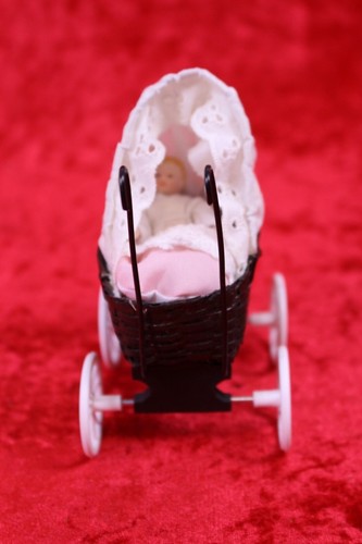 Kleiner puppenwagen - kleiner,