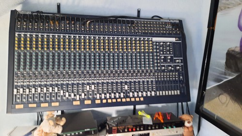 Behringer eurodesk 3282 a - eurodesk, mx