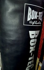 Großer Boxsack gefüllt 150 cm Kickboxen m. Handschuhen
