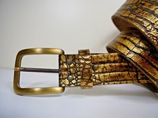 Ledergürtel in Krokooptik