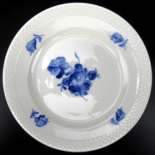Royal Copenhagen Porzellan Speiseteller Serie Blaue Blume Glatt 10/8097 1. Wahl
