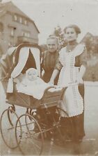 65/379 AK FOTO - ALTE ZEITEN - HISTORISCHE KLEIDUNG  - COOLER ALTER KINDERWAGEN