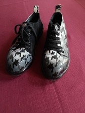 Rundholz black Halbschuh