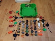 XXL Beyblade Sammlung 30 Beyblades + 18 Starter + Arena