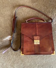 Handtasche, Leder, in Bordeauxrot. Vintage