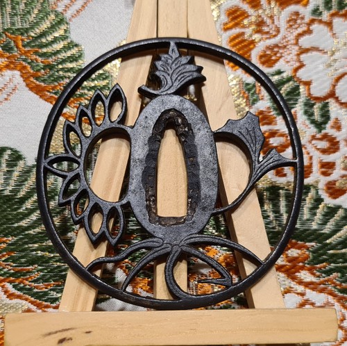 Tsuba sukashi chrysanthemum - tsuba,