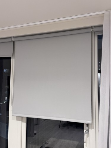 Verdunkelungsrollo grau - |, |