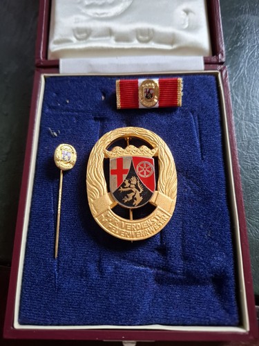 Feuerwehr ehrenzeichen - feuerwehr,