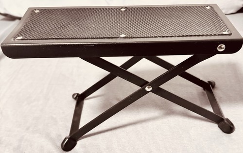 Fußbank gitarre