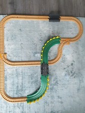 Geotrax Set mit Berg und Brücke Personenzug, Dampflok und viele Gebäude