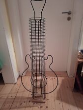 CD Ständer Als Gitarrenform 