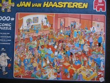 Puzzle 1000 Teile: Jan van Haasteren "Die Zaubermesse"